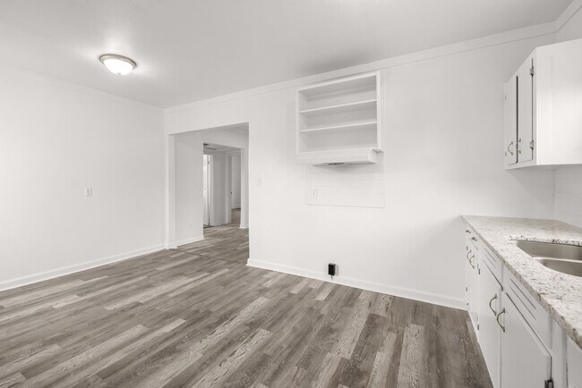 Building Photo - 829 51st St Ensley