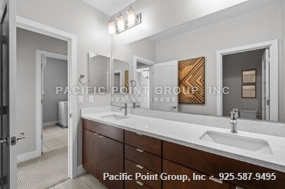 Building Photo - 285 Bear Creek Dr