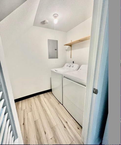 Building Photo - 612 S Perry St