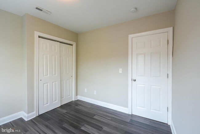 Building Photo - 2633 Tasker St