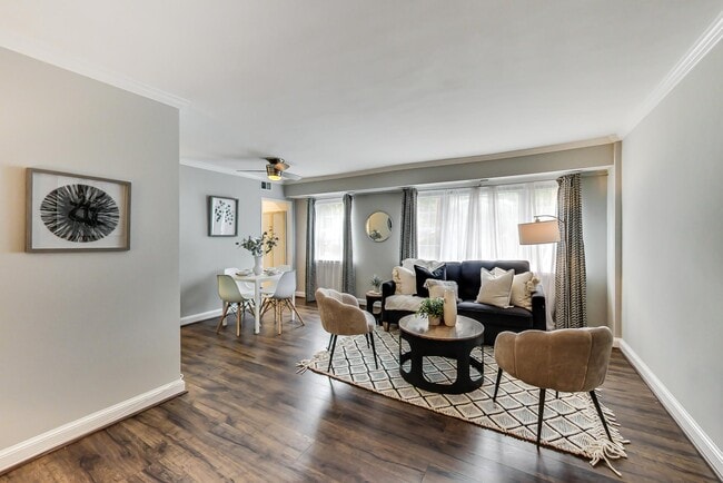 Building Photo - 1303 N Ode St