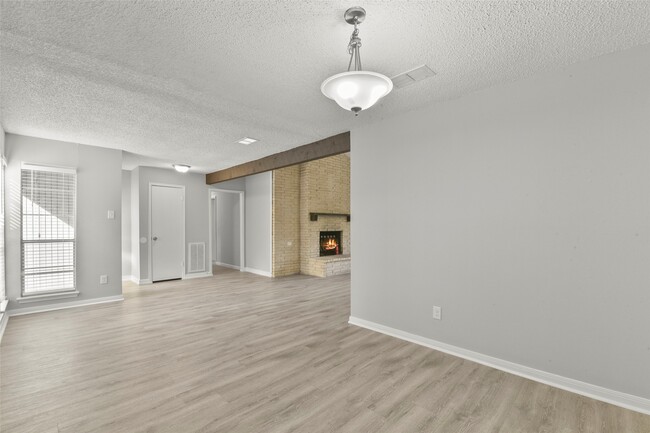 Building Photo - 16310 Cavendish Dr