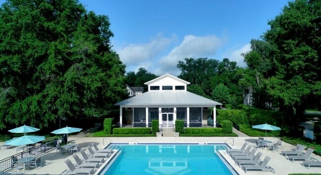 Clubhouse and pool - 13265 SW 9th Rd