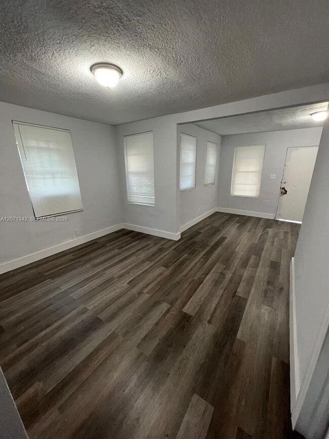 Building Photo - 5703 Ave B