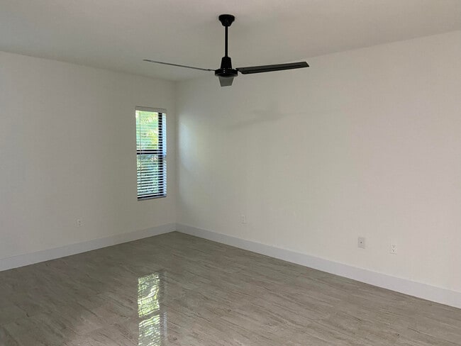 Building Photo - 281 Bella Sol Way