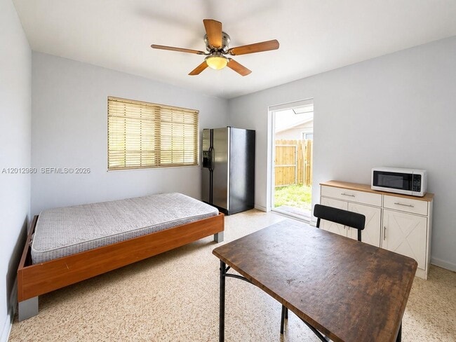 Building Photo - 15831 SW 100th Ct