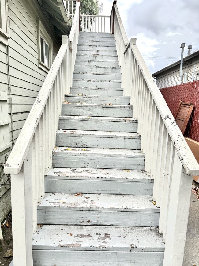 Building Photo - 1-Bedroom Apartment Near Downtown San Jose.