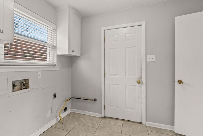 Building Photo - 1708 War Eagle Dr