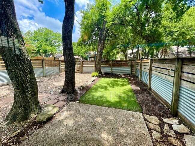 Building Photo - 1713 Cinnamon Path