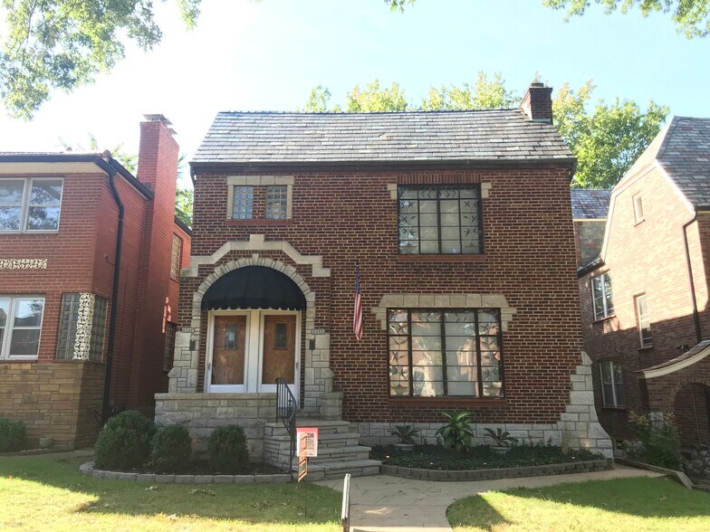 Primary Photo - 6266 Loran Avenue