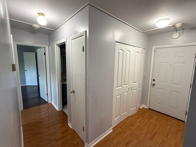 Building Photo - 4500 Beau Monde Dr