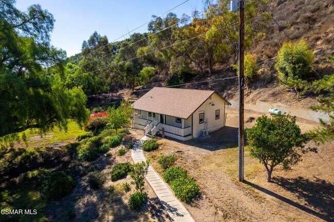 Building Photo - 641 W La Loma Ave