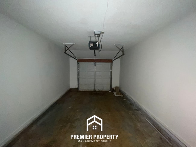 Building Photo - 4453 Kerwin Dr