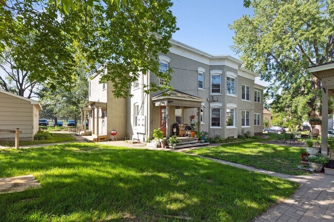 Building Photo - 1709 Fillmore St NE