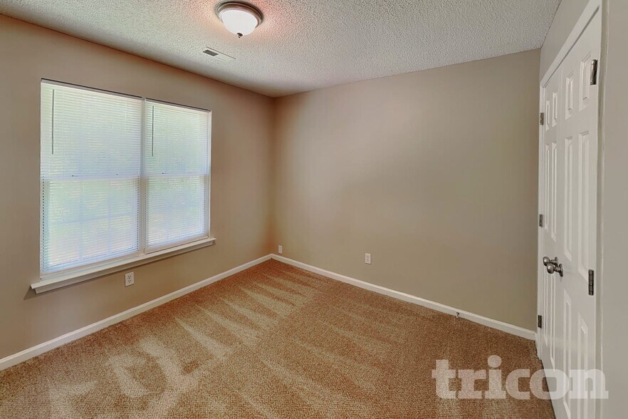 Building Photo - 6800 Brancusi Ct