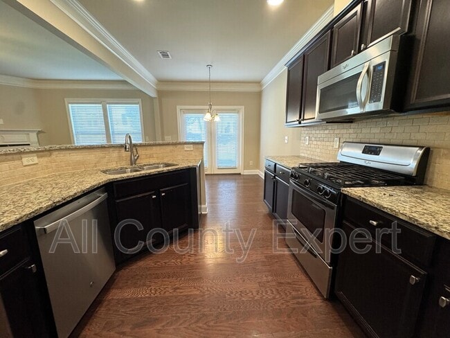 Building Photo - 1065 Township Cir