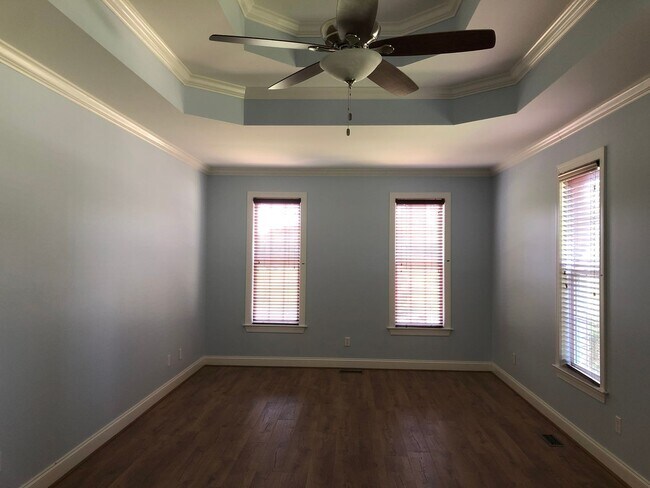 Building Photo - 5707 Sentinel Ln