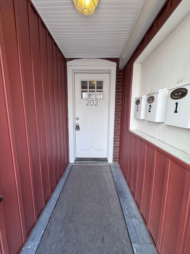 Building Photo - 202 N 5th St