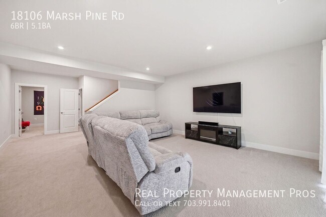 Building Photo - 18106 Marsh Pne Rd