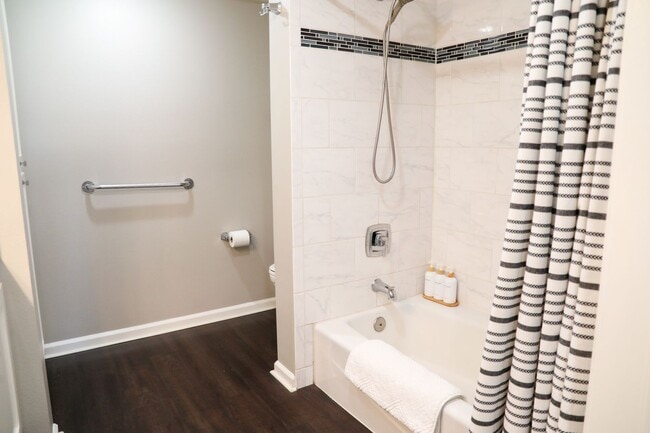 Building Photo - THE UPTOWN | Modern | Furnished | Bankers Hill Condo | Across from Balboa Park