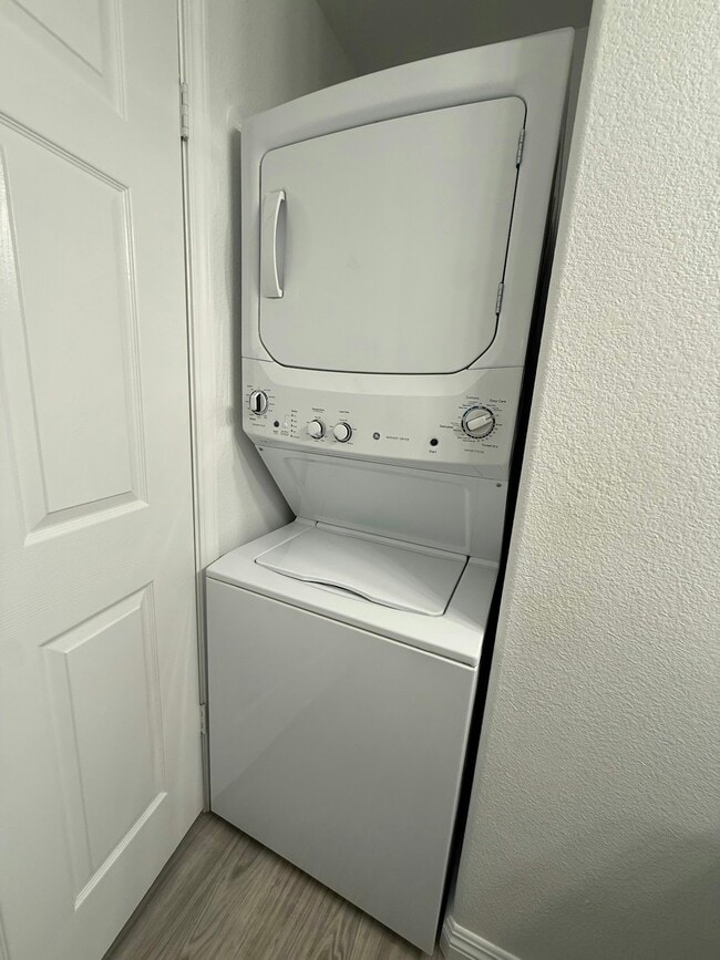 Building Photo - 94-510 Lumiaina Street D203