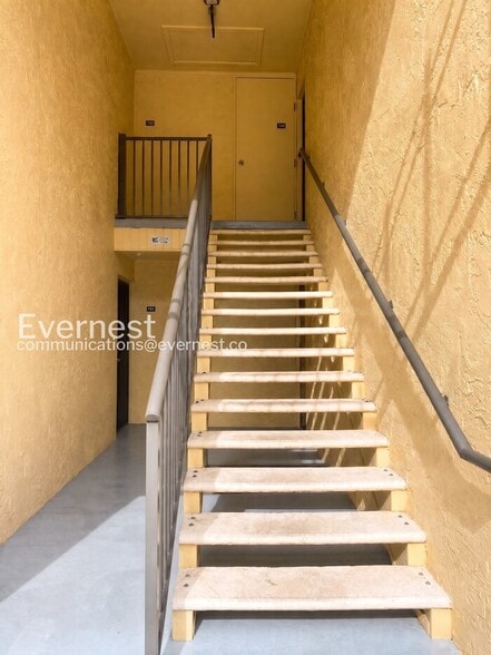 Building Photo - 4455 38th Terrace N