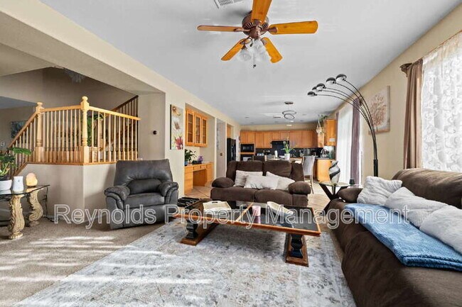Building Photo - 38276 Pine Creek Pl