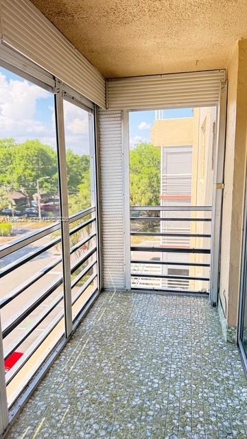 Building Photo - 404 NW 68th Ave