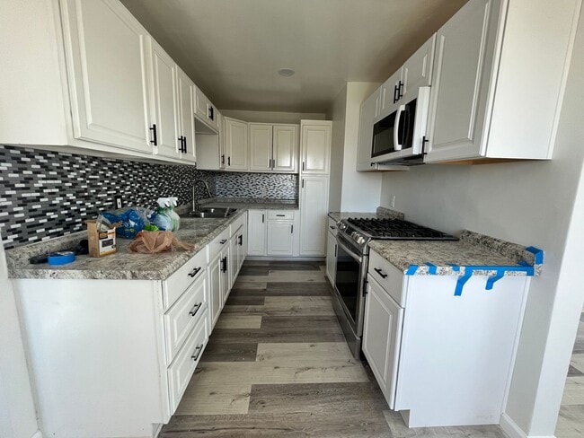 Building Photo - Fully renovated 4 bedroom 3 bathroom in National City!