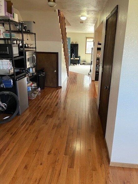 Building Photo - 1617 Salvia St