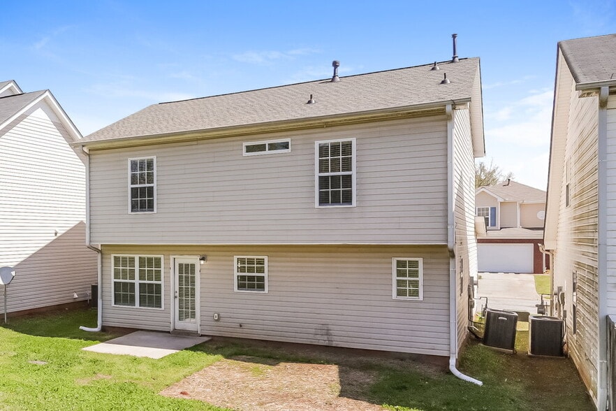 Building Photo - 6075 Flagstaf Walk