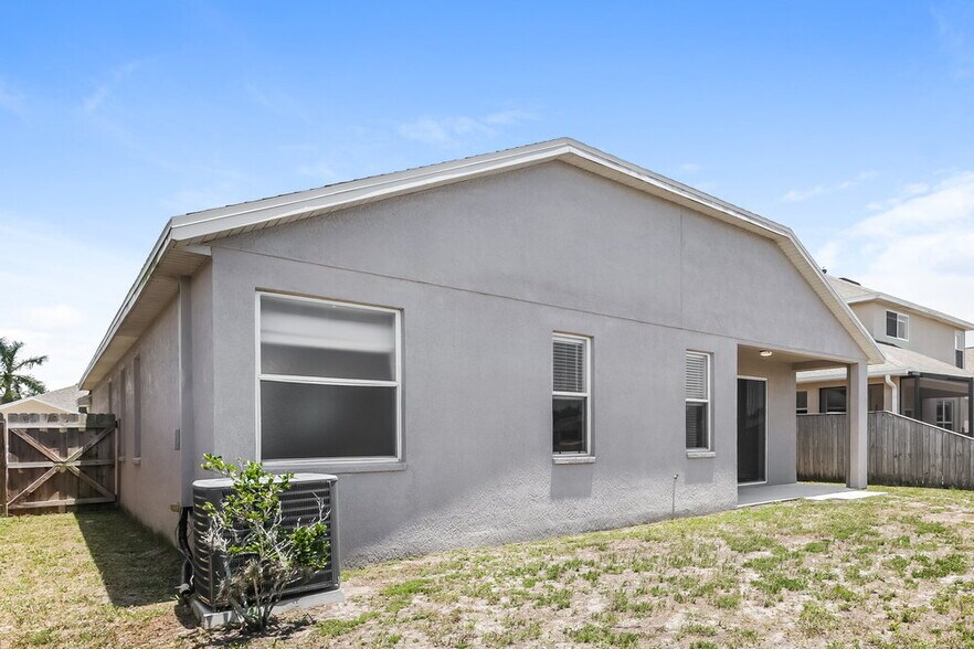 Building Photo - 5234 Clover Mist Dr