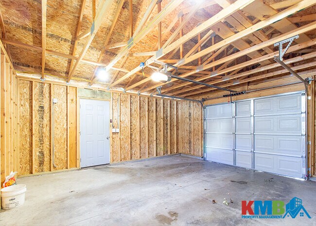 Building Photo - 839 14th St NE