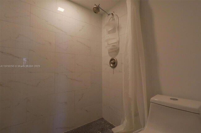 Building Photo - 9300 Lime Bay Blvd