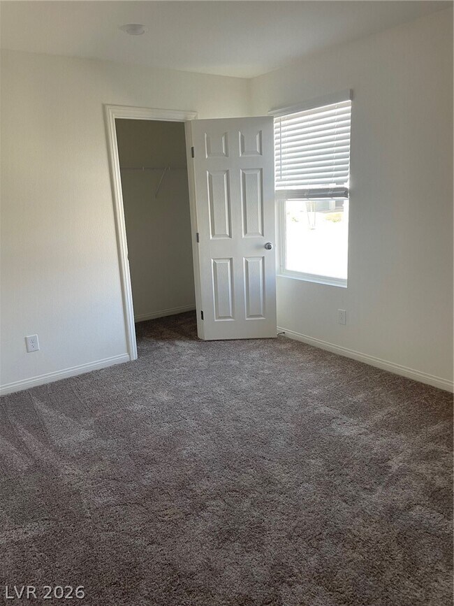 Building Photo - 10861 River Jct Ave