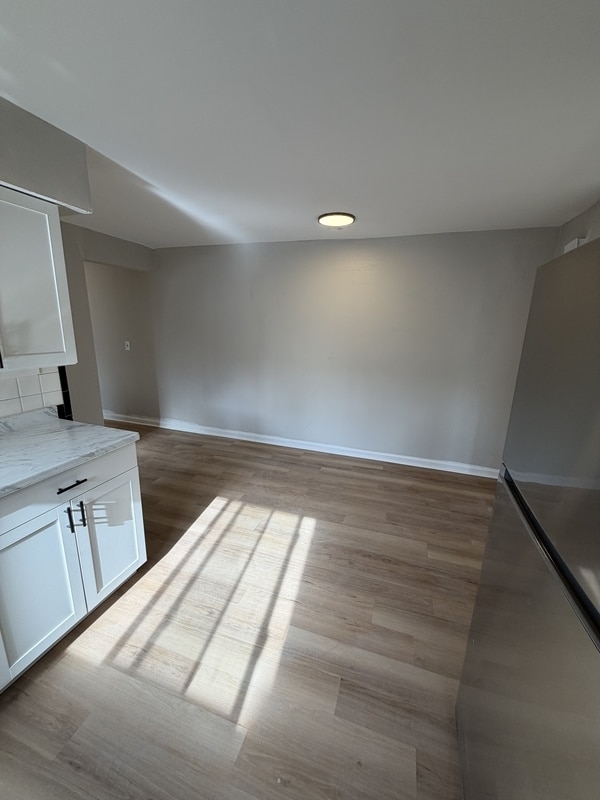 Building Photo - 7139 Eastlawn Dr