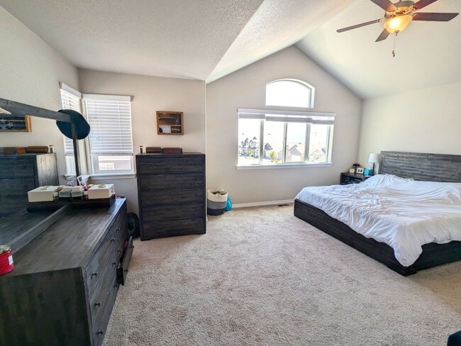 Building Photo - Gorgeous 4 Bedroom 2.5 Bath Home in Bradley Ranch