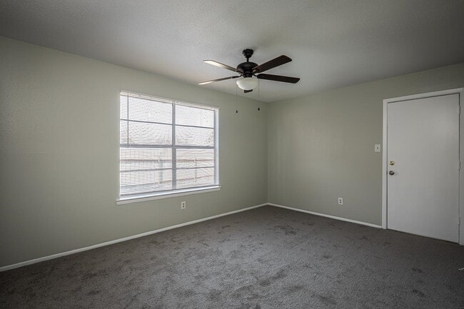 Building Photo - 107 Shannon Cir