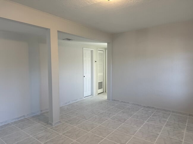 Building Photo - 2102 S 3rd St