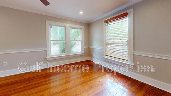 Building Photo - 1422 17th St W