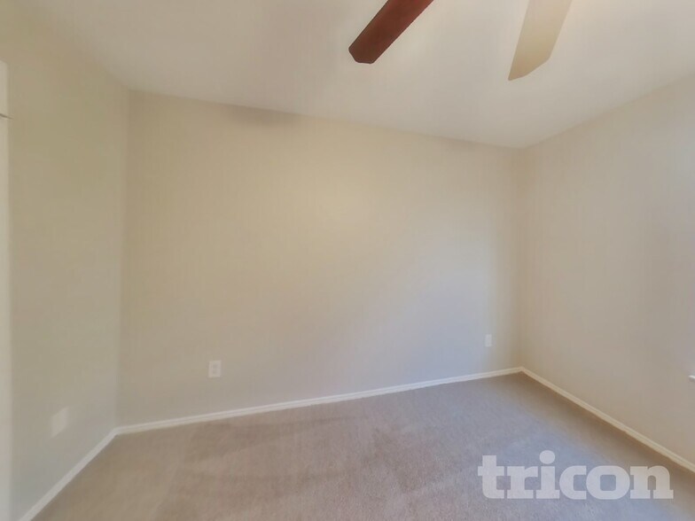 Building Photo - 1409 Mallard Dr