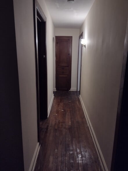 Building Photo - 875 Sheridan Avenue