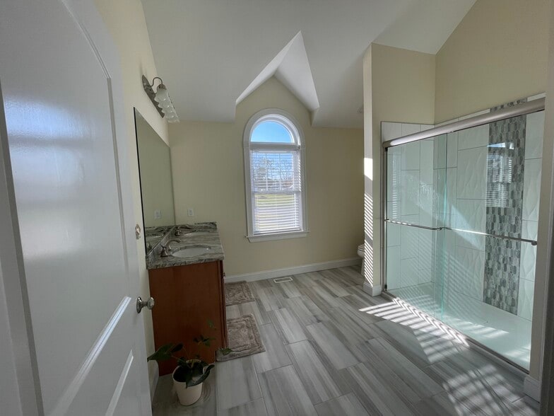 Building Photo - 32 Faiths Way