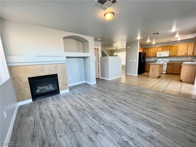 Building Photo - 8005 Twain Harte St