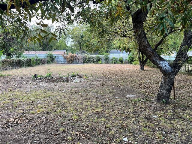 Building Photo - 3909 Carnation Ave