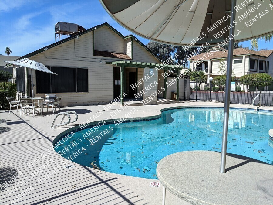 Building Photo - 8888 N 47th Ave