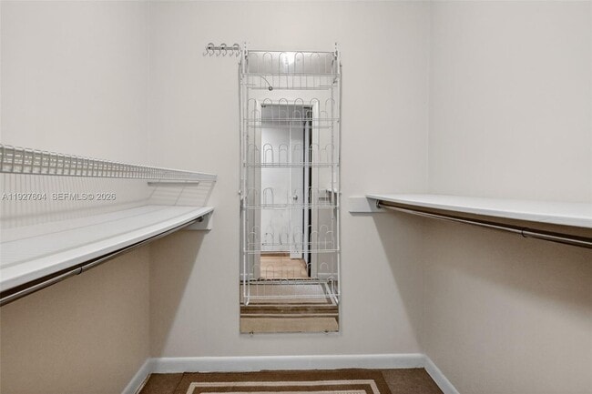 Building Photo - 11 Island Ave