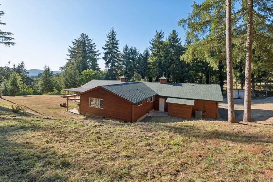 Building Photo - 2011 Pleasant View Dr