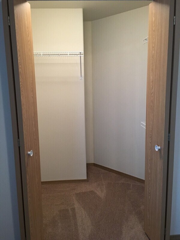 Building Photo - 8619 Overland Ct