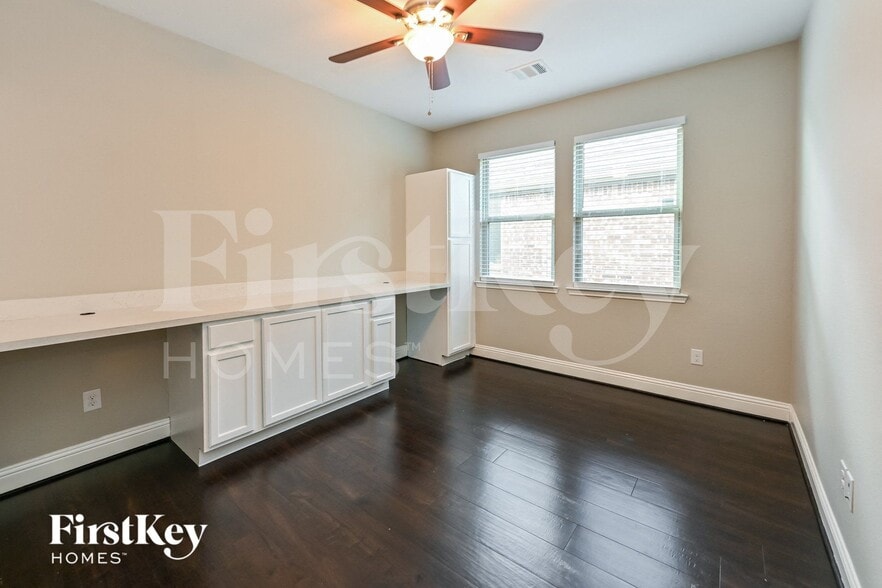 Building Photo - 31086 Timber Bend Ln